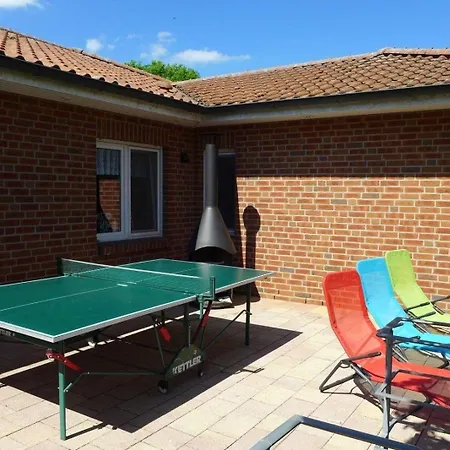 Moderner Ferienbungalow Mit Terrasse Und Garten *